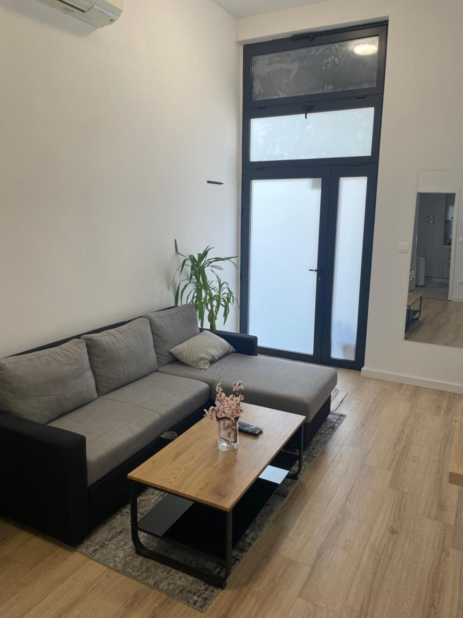 Two Bedroom N Appartement