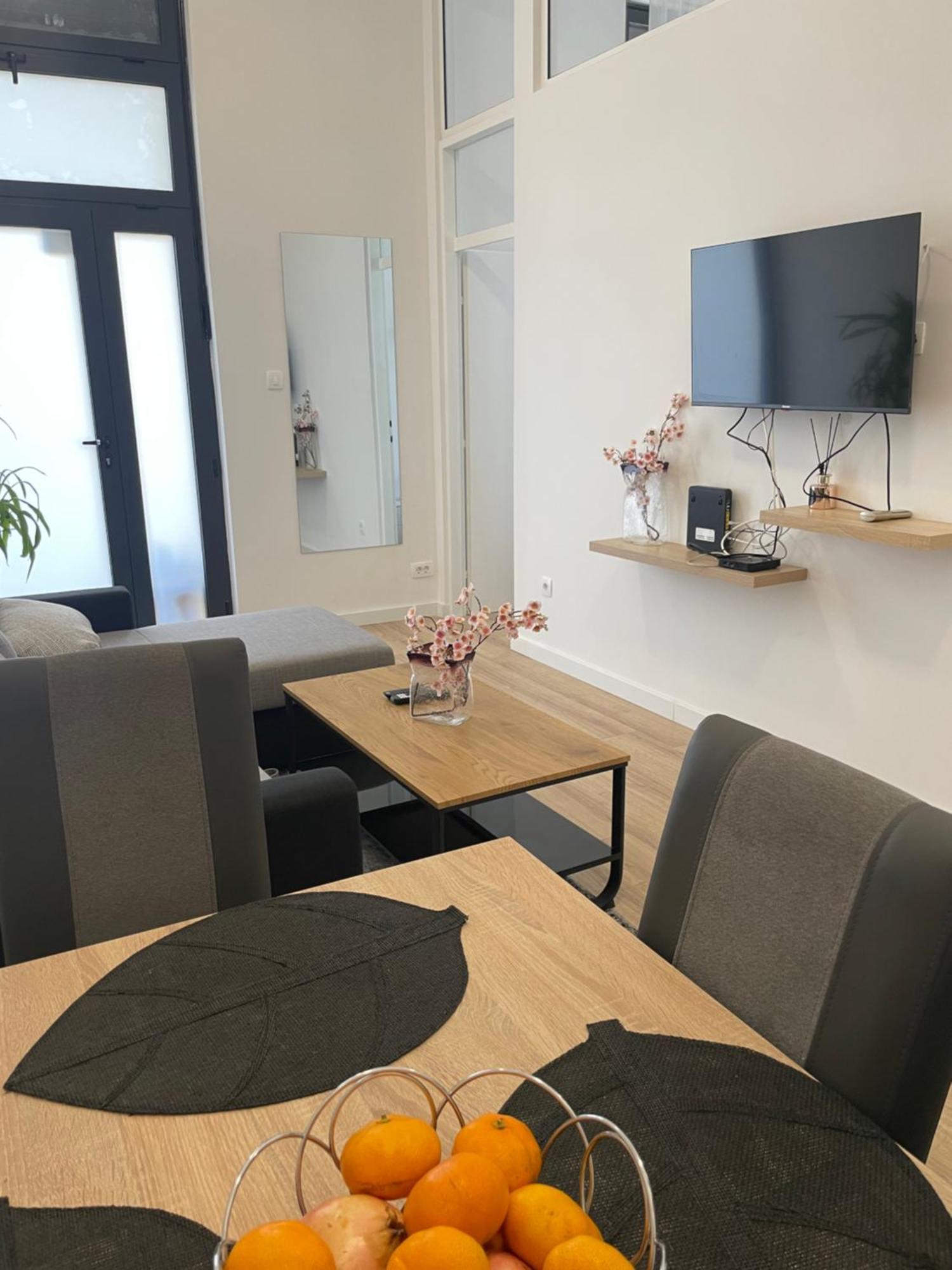 Appartement Two Bedroom N Split