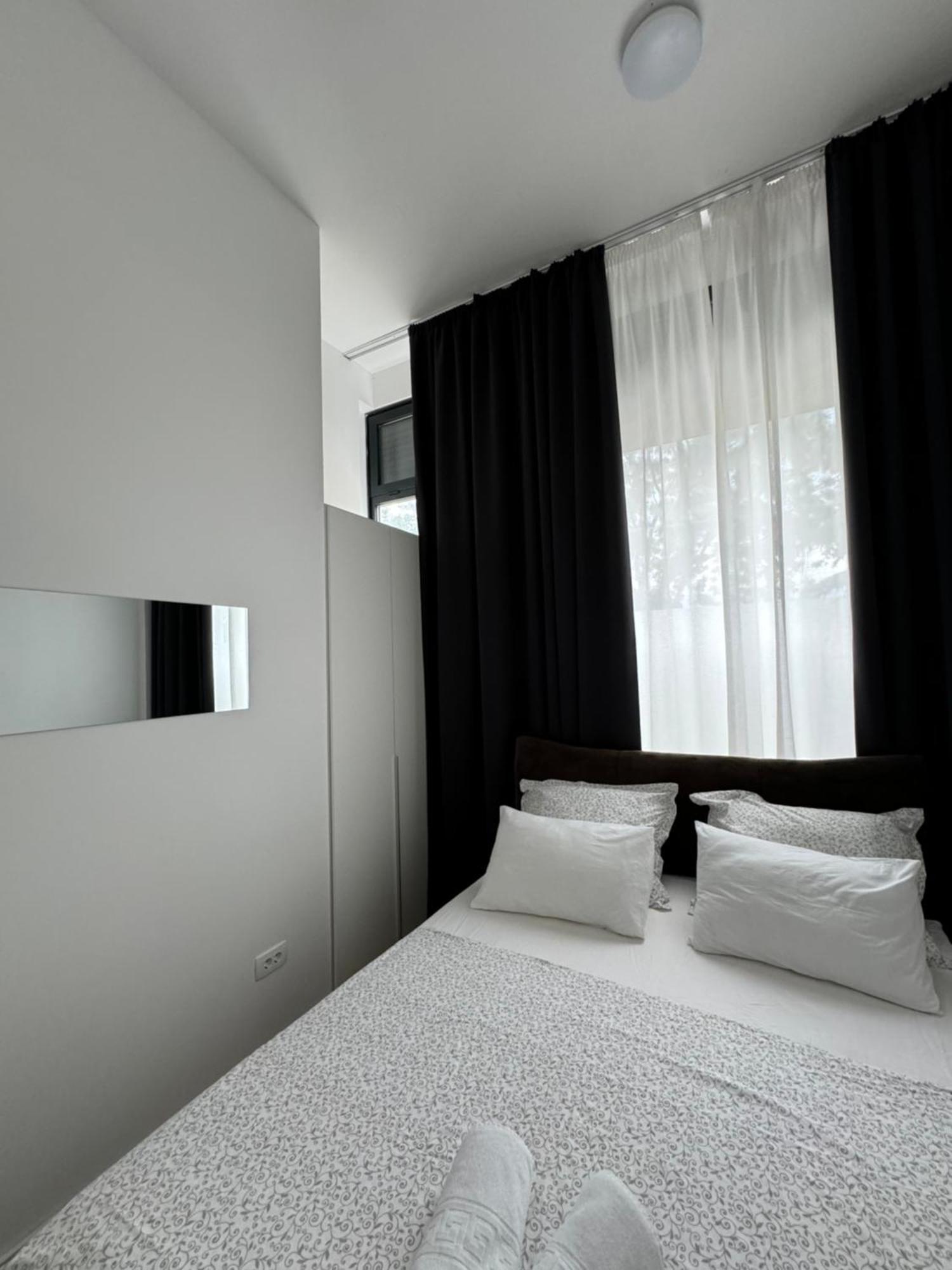 Two Bedroom N Appartement